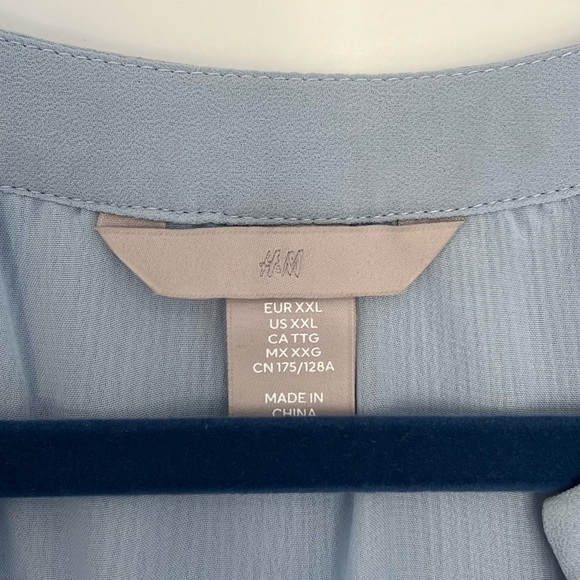 H&M Light Blue Pleated Blouse - Picture 8 of 9